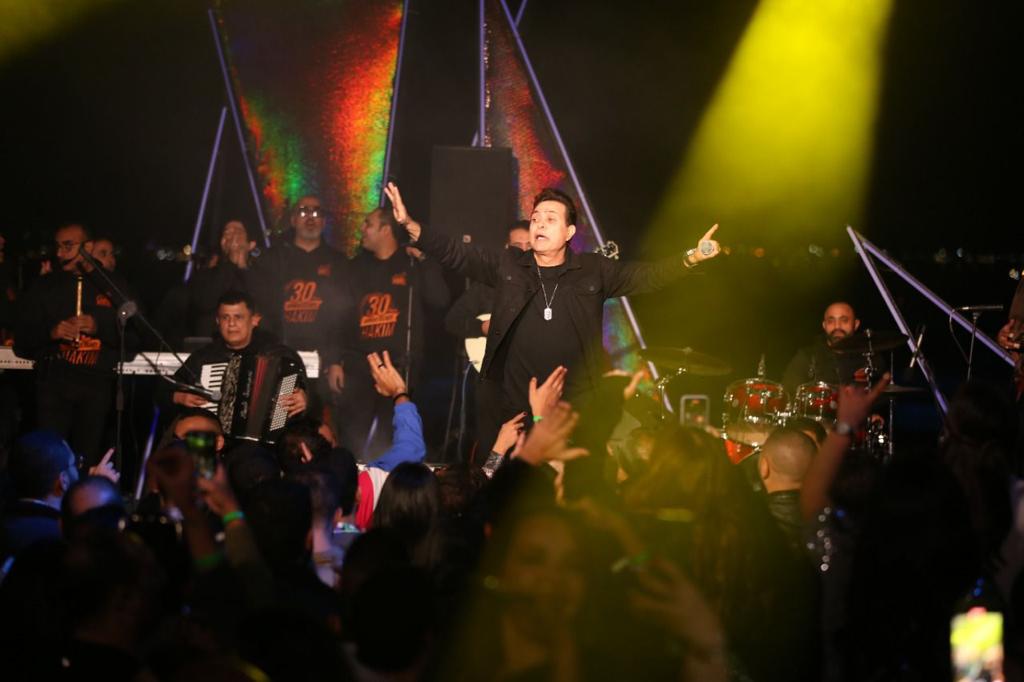 حفل حكيم فى الغردقة حفل حكيم فى الغردقة