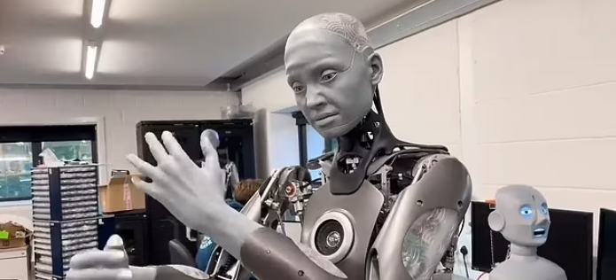 تطوير الروبوت بشري