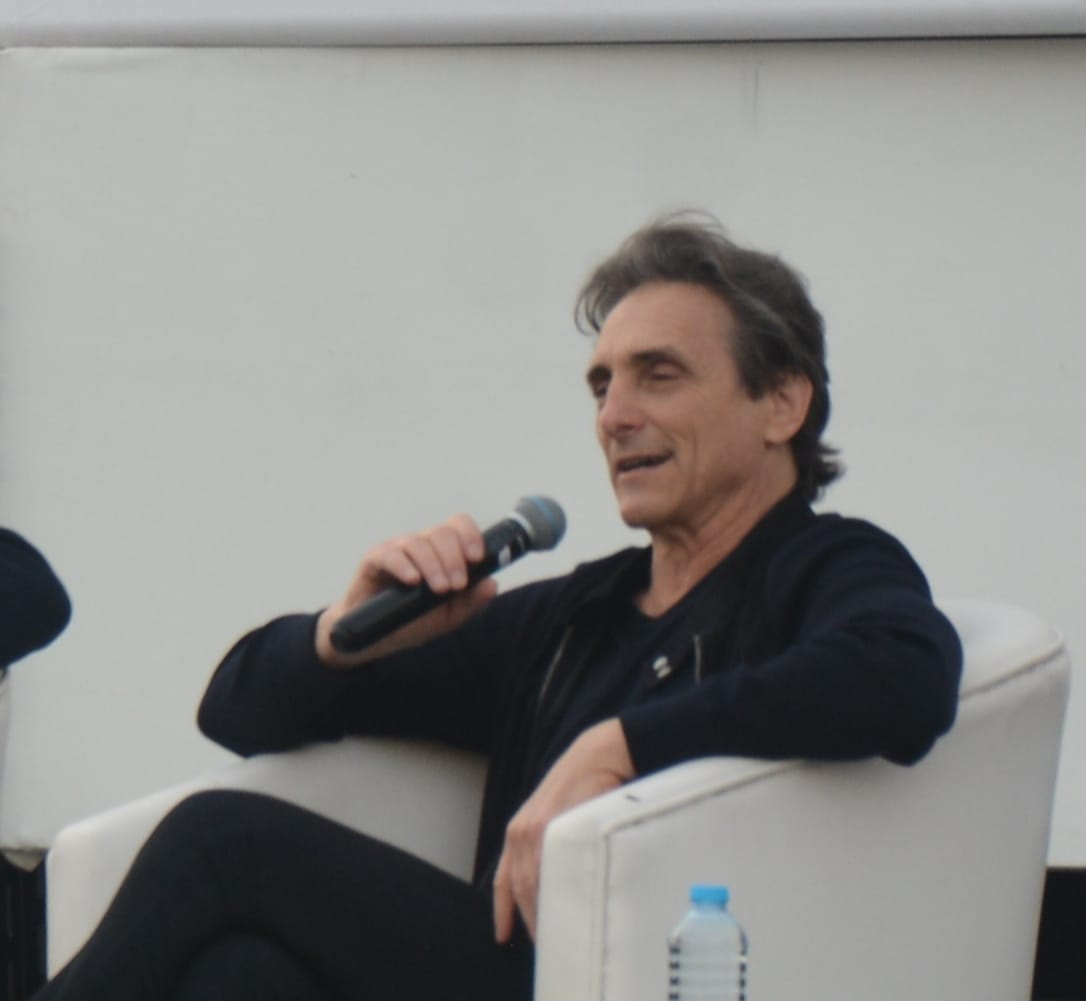 لورانس بندر تعرضت للضرب والتنمر بسبب ديانتي اليهودية وزملائي كانوا يخبسونح بالدواليب (7)