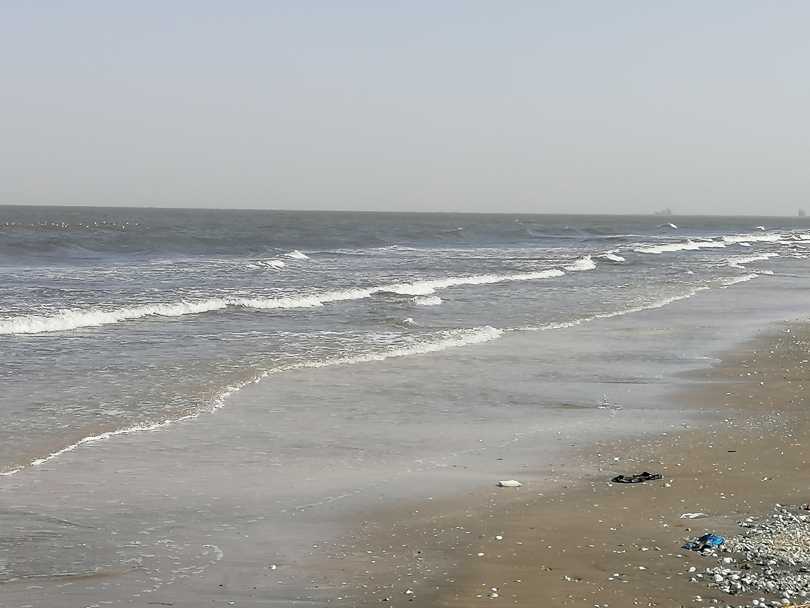 شاطئ محافظة بورسعيد اليوم الأحد
