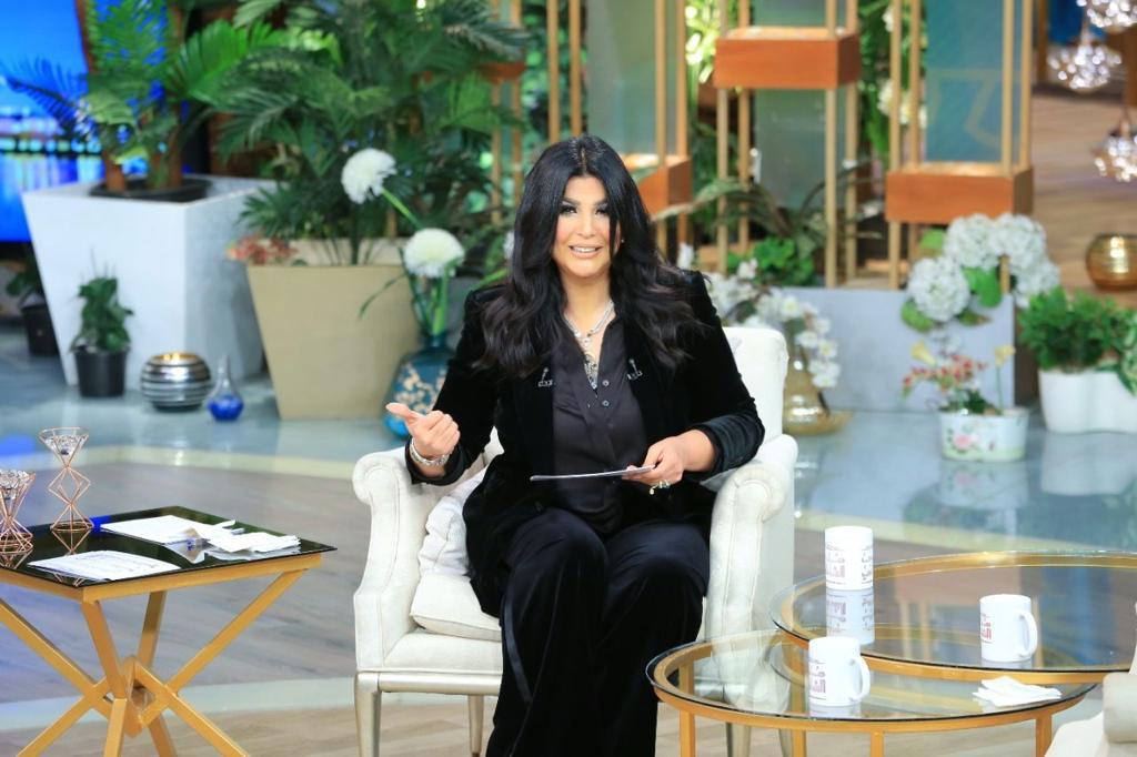 حلقة ياسمين عبد العزيز مع منى الشاذلى (8)