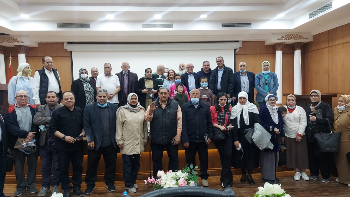 محافظ بورسعيد يلتقى بوفد جمعية خريجي الإعلام  (3)