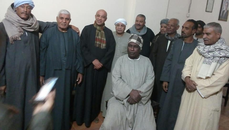 جلسة مصالحة ودية بين عائلتين بقرية البعيرات