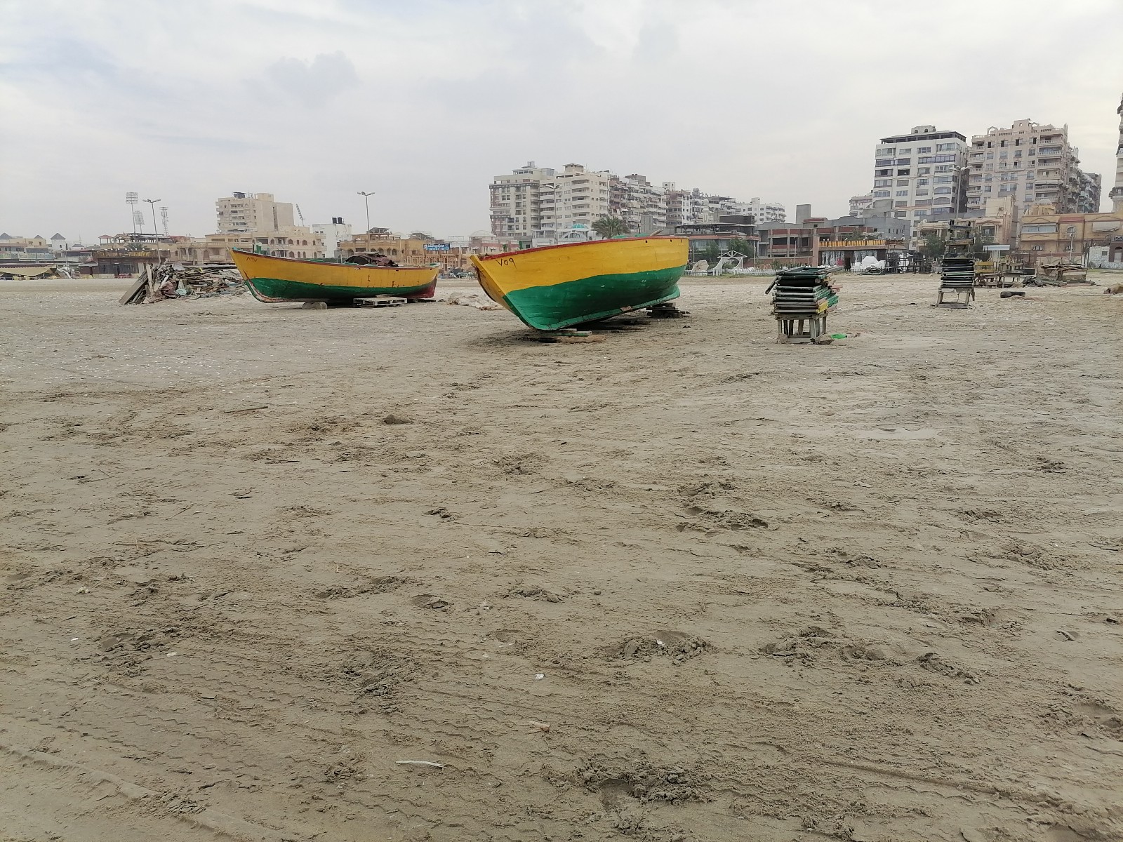 المراكب على شاطئ بورسعيد اليوم