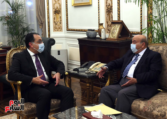رئيس الوزراء يستقبل سفير الكويت بالقاهرة (1)