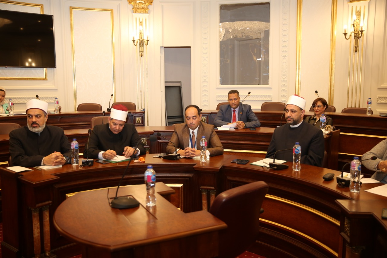 اللجنة الدينية بالشيوخ (4)