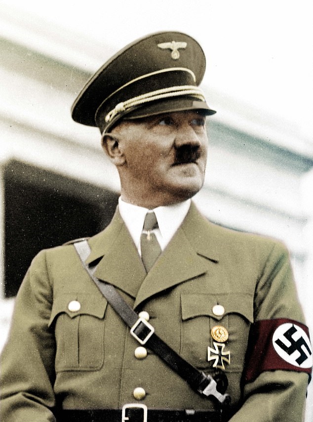 مقعد حمام الزعيم النازى هتلر معروض في مزاد علنى في أمريكا (6)