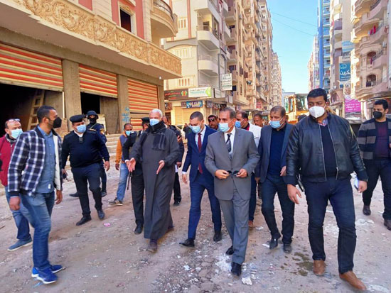 جانب من زيارة وتفقد المحافظ لشارع الرقابة الادارية جانب من زيارة وتفقد المحافظ لشارع الرقابة الادارية