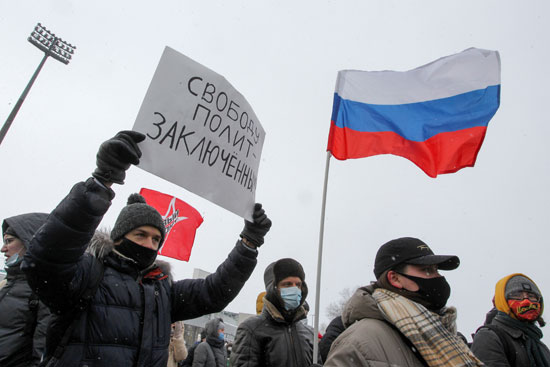 مؤيدو نافالنى يرفعون اللافتات فى موسكو