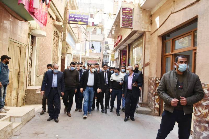 جولة محافظة الشرقية وأعضاء برلمان الشباب يتفقدون شوارع القيسارية