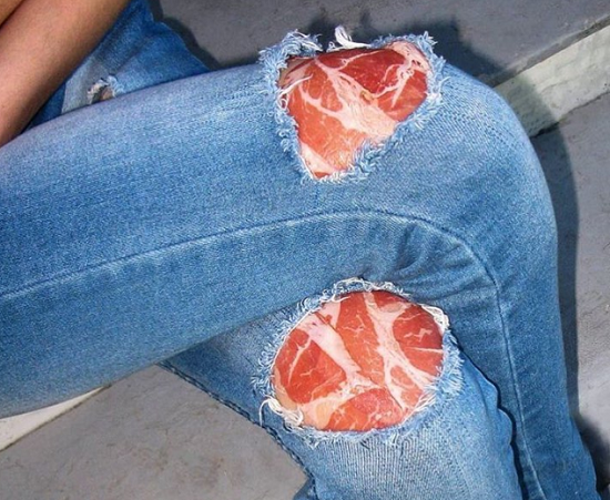 سروال بقطع لحم