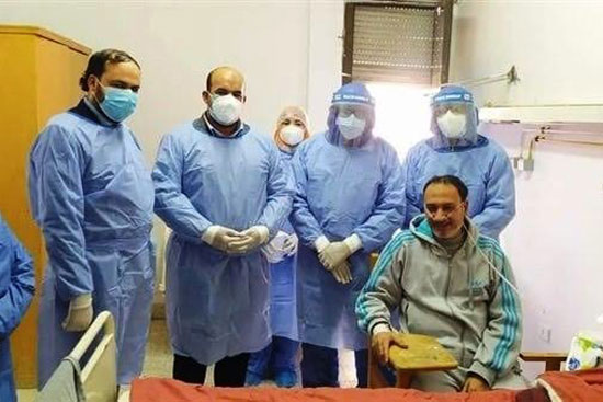 خروج-النائب-أحمد-دندش-من-المستشفى-بعد-تعافيه-(2)