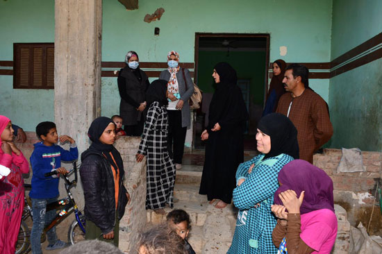 الرئيس السيسي يوجه بعلاج الطفلة شهد عصام بمركز طامية في الفيوم (14)