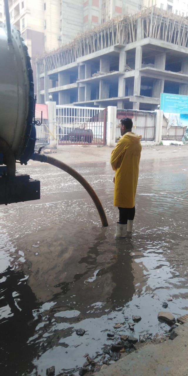 شفط المياه من شوارع الاسكندرية (4)