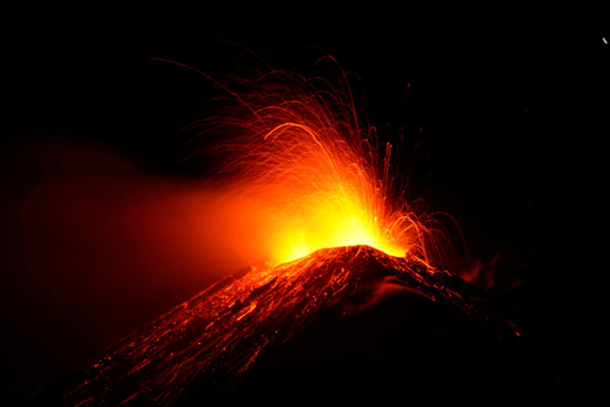 ثوران بركان جبل إنتا
