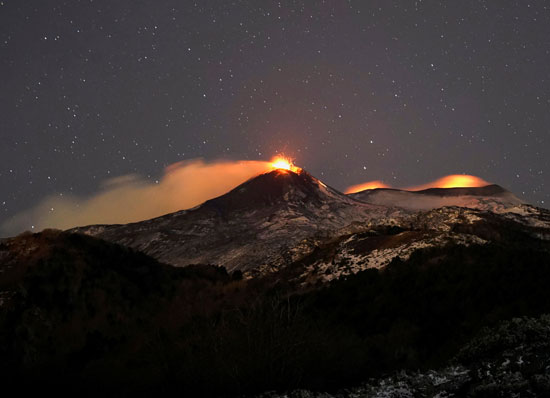 بركان جبل إنتا يثور مجددا