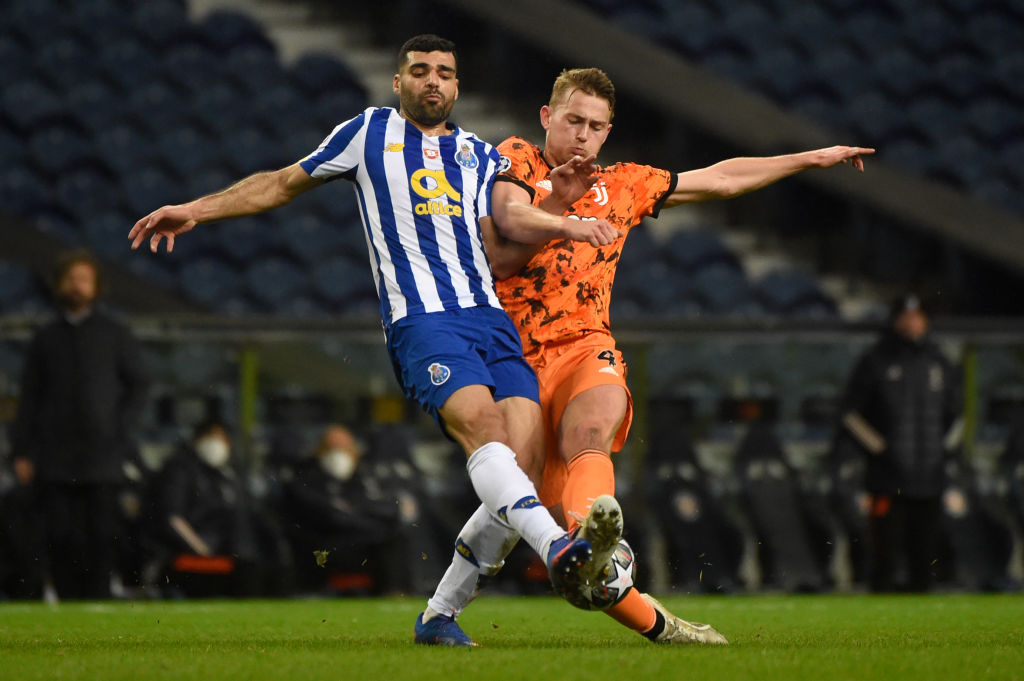 صراع بين دي ليخت وطارمي صراع بين دي ليخت وطارمي