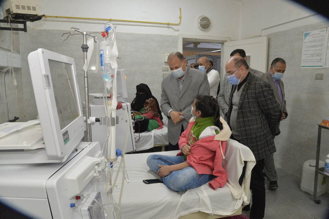 محافظ أسيوط يتفقد مستشفى ساحل سليم المركزى وموقع المستشفى الجديد (5)