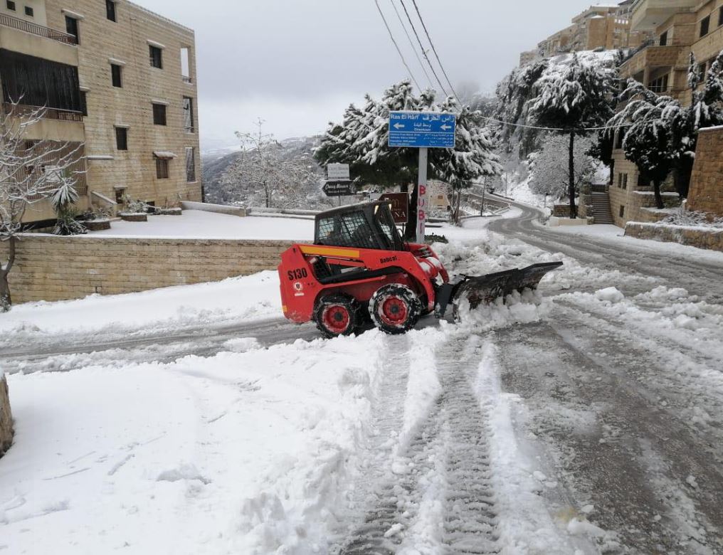 جرف الثلوج في لبنان
