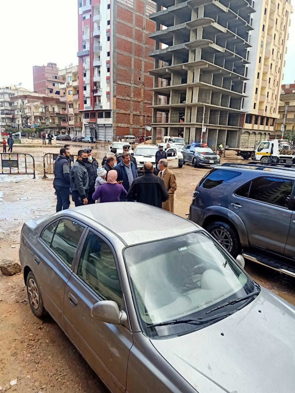 جانب من الجولة التفقدية للمحافظ جانب من الجولة التفقدية للمحافظ