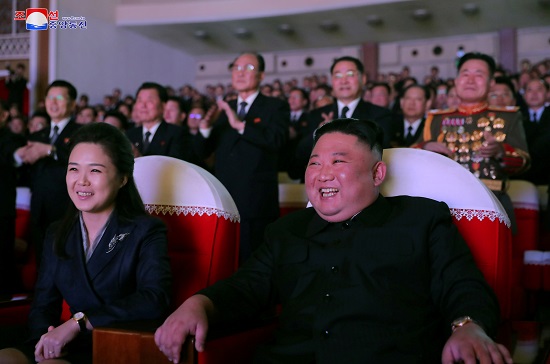 زعيم كوريا الشمالية وقرينته