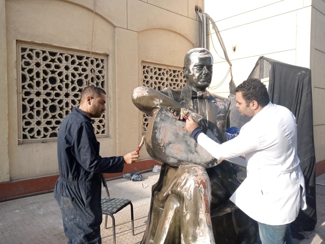 تمثال فريد الاطرش  (1)
