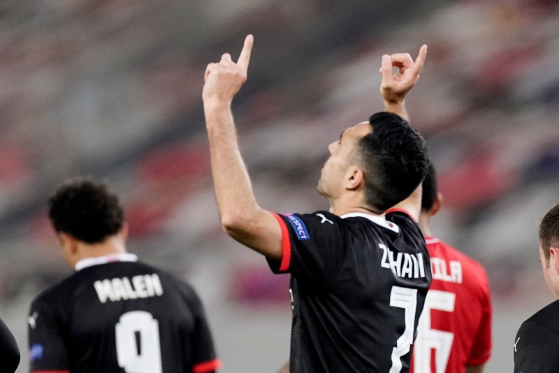 أولمبياكوس ضد إيندهوفن (2)