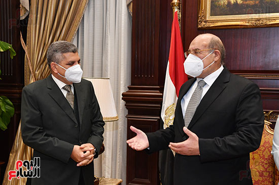 رئيس مجلس الشيوخ  (1)