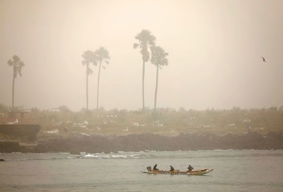 سحابة ترابية كبيرة تخنق عاصمة السنغال وتعطل صيد الأسماك (5)
