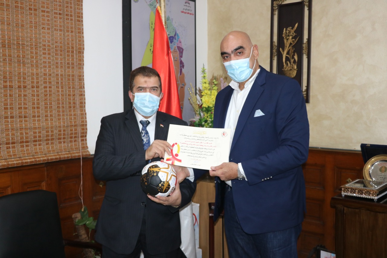 رئيس اليد يكرم محمد السيسي