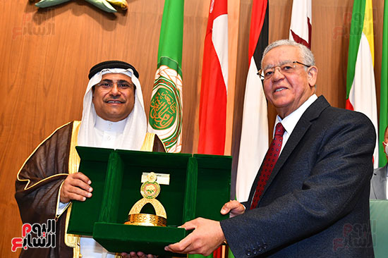 الدكتور حنفى جبالى رئيس مجلس النواب مع عادل بن عبدالرحمن العسومي (11)