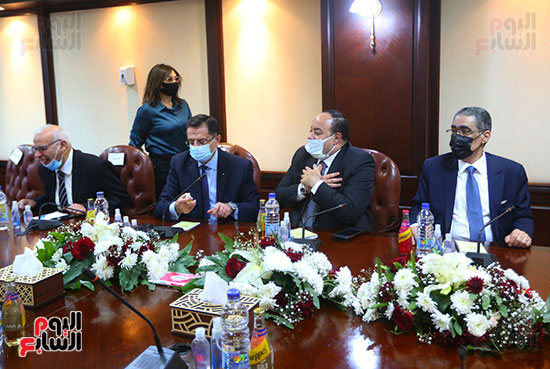 الأعلى للإعلام يعقد جلسة حوارية مع وزير الخارجية