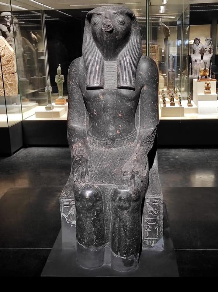 تمثال بمتحف كفر الشيخ