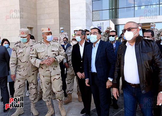 رئيس الوزراء خلال الزيارة رئيس الوزراء خلال الزيارة