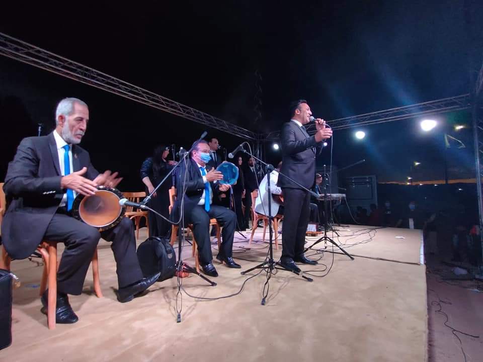 فرقة بورسعيد للموسيقى العربية تواصل حفلاتها الغنائية  (4)