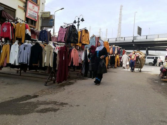 شوارع الجيزة تحولت إلى سوق عشوائى (17)