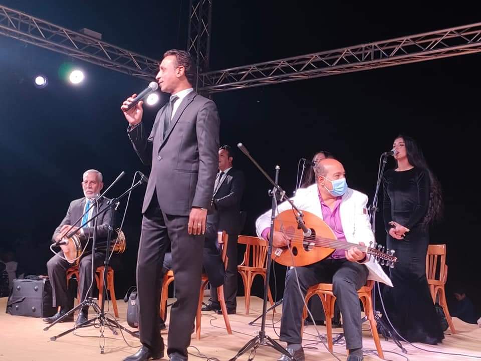 فرقة بورسعيد للموسيقى العربية تواصل حفلاتها الغنائية  (6)
