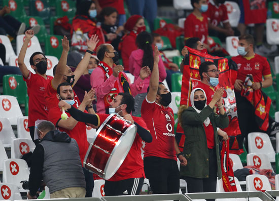 جماهير النادى الأهلى فى المدرجات جماهير النادى الأهلى فى المدرجات