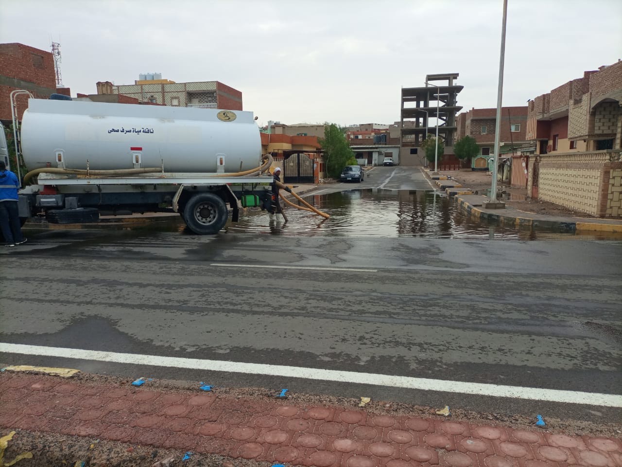 شفط مياه الامطار من شوارع غارب (4)