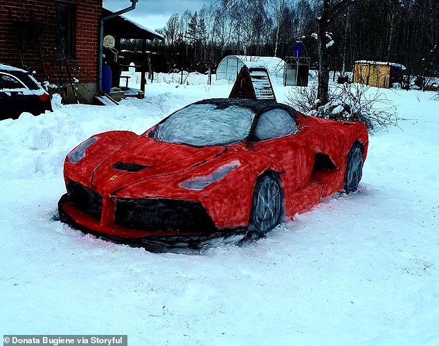 السيارة علي الثلج