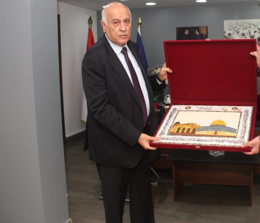 وزير الرياضة الفلسطيني فى اتحاد الكرة وزير الرياضة الفلسطيني فى اتحاد الكرة