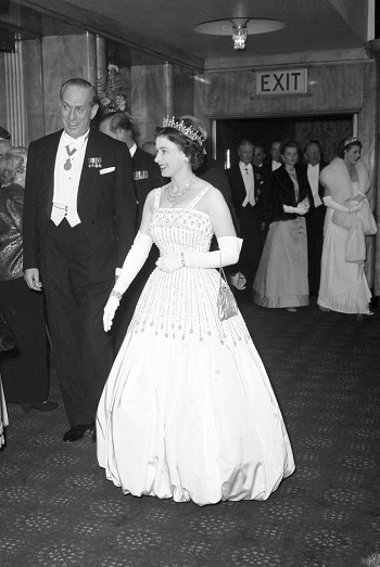 الملكة اليزابيث 1962