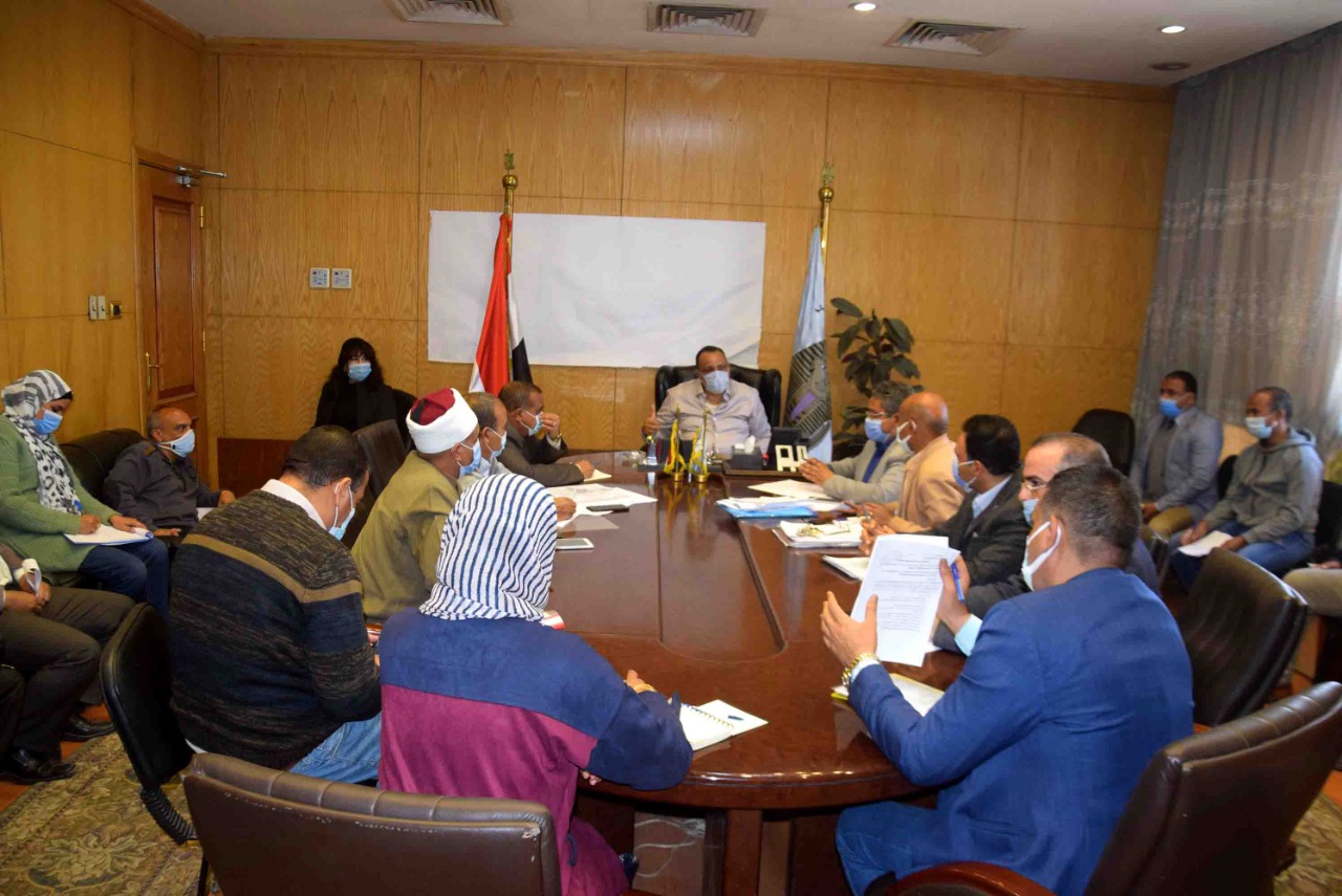 لقاء سكرتير الأقصر لتطوير قرى مشروع الريف المصرى  (3)