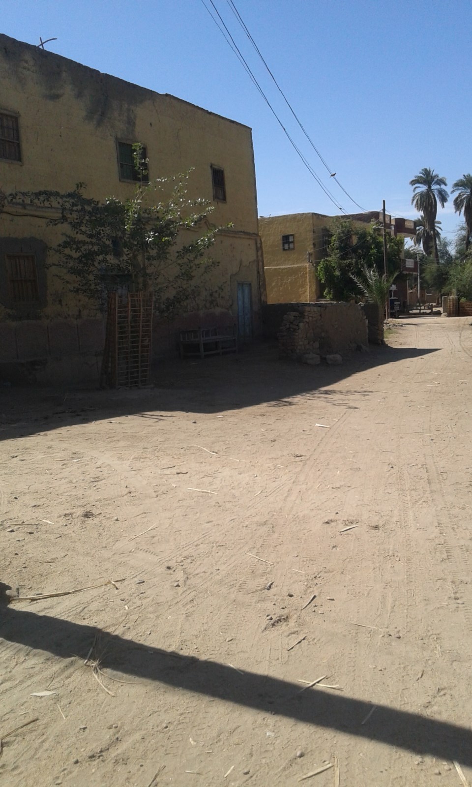 شوارع قرية خور أبو علي الجارى تطويرها ضمن مبادرة حياة كريمة (3)