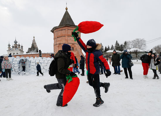 روسيا تودع فصل الشتاء وتستقبل الربيع بكرنفال ماسلينيتسا (9)
