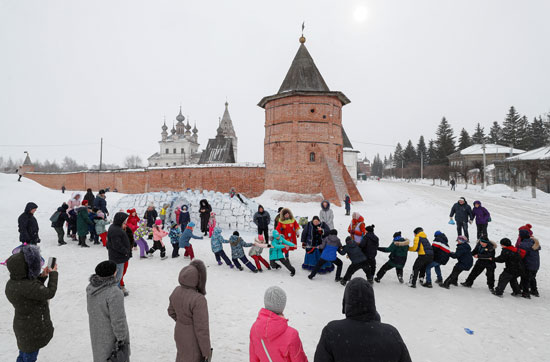 روسيا تودع فصل الشتاء وتستقبل الربيع بكرنفال ماسلينيتسا (7)