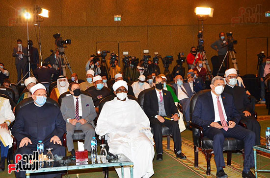 انطلاق مؤتمر حوار الأديان والثقافات فى القاهرة (3)