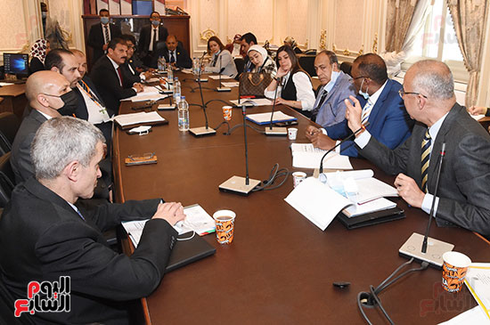 أجتماع لجنة الطاقة (1)