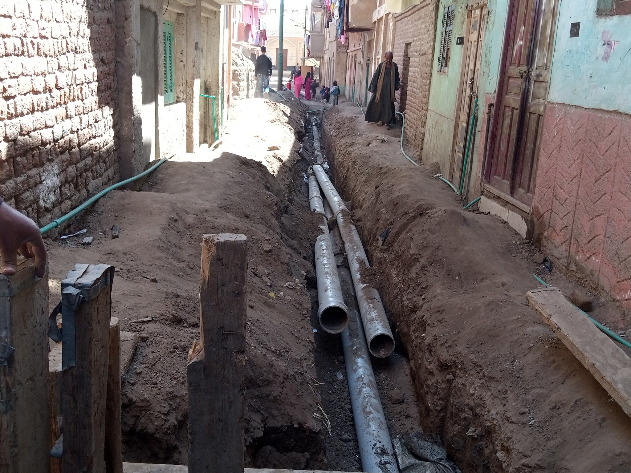 مشروع الصرف بشوارع القرية