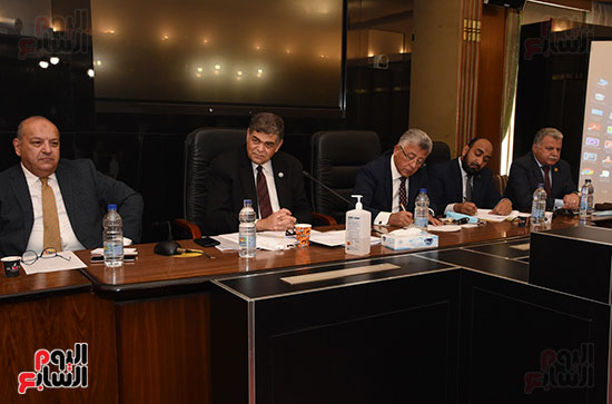 اجتماع لجنة الصحة بمجلس النواب برئاسة الدكتور أشرف حاتم رئيس اللجنة  (3)